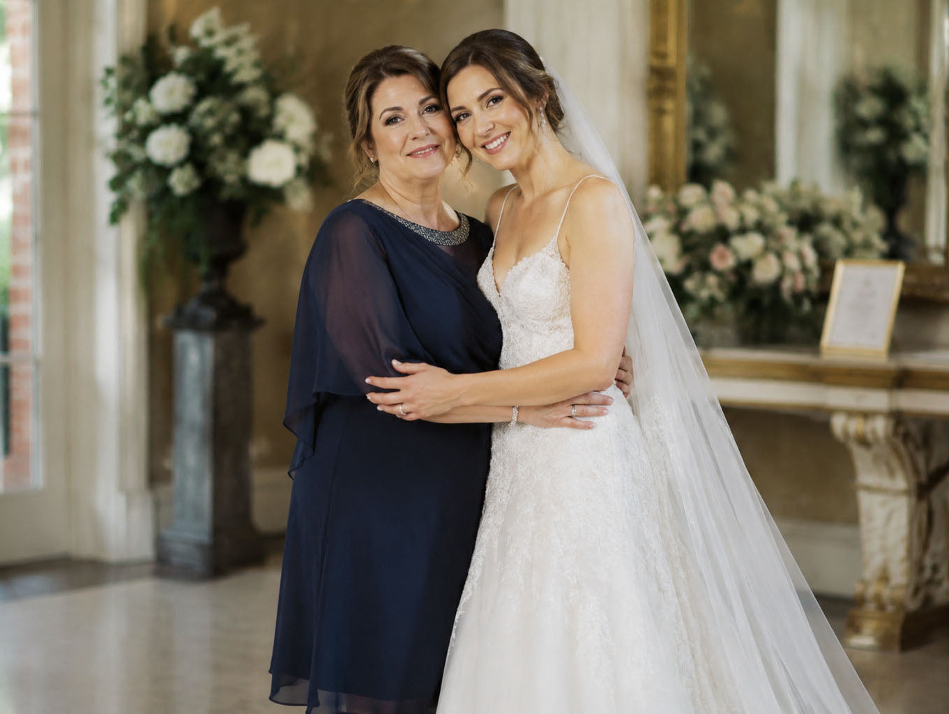 Mother of the Bride Dresses 101 : How to Look Elegant, Feel Comfortable, and Let Your Daughter Shine