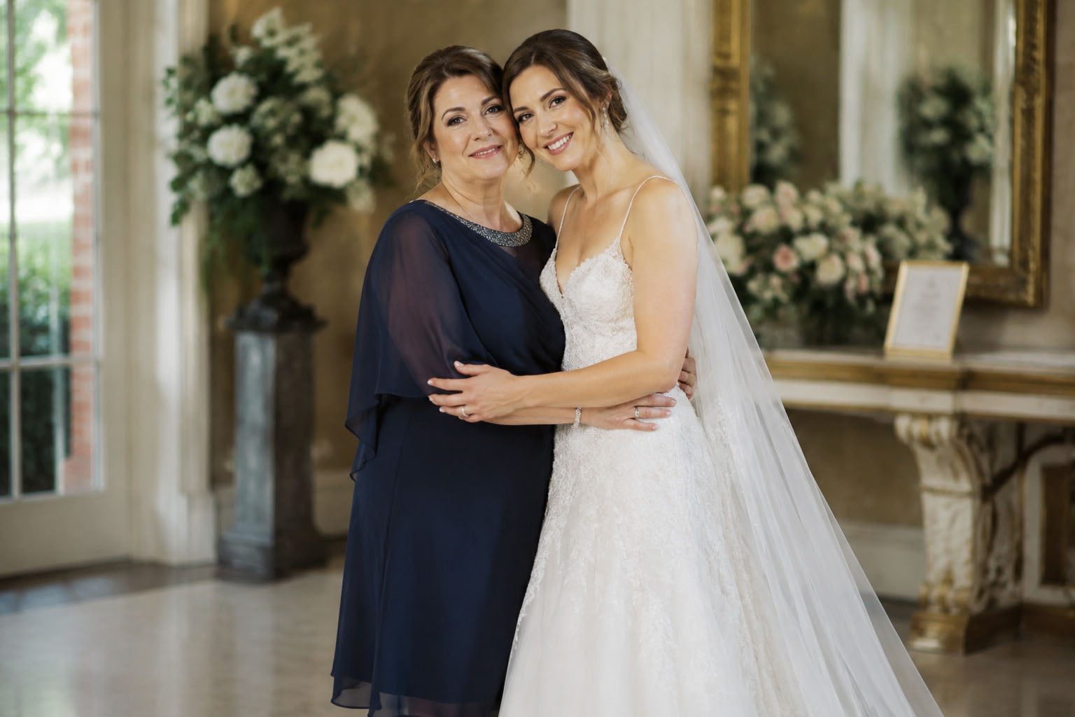 Mother of the Bride Dresses 101 : How to Look Elegant, Feel Comfortable, and Let Your Daughter Shine